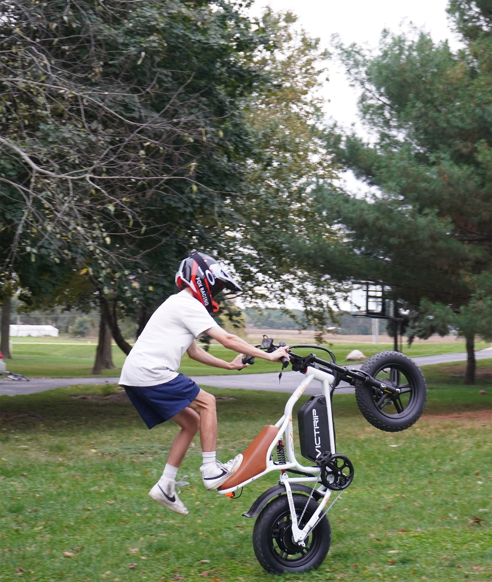 R6 Pro - 1500W Full Suspension Moped Style EBike
